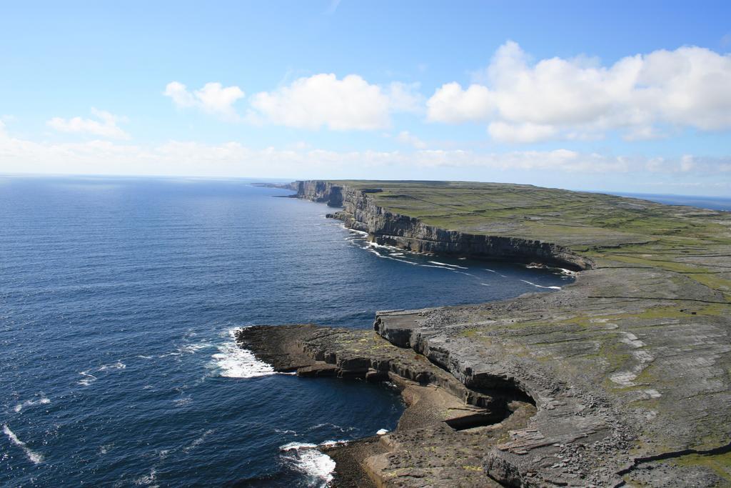 Aran Islands Hotel Kilronan  Exterior foto